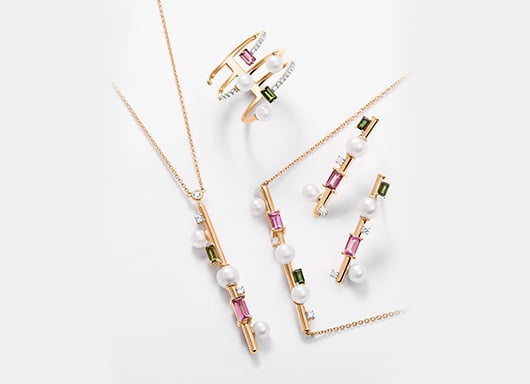 Symphony Of Pearls. A Masterpieces Of Composition
